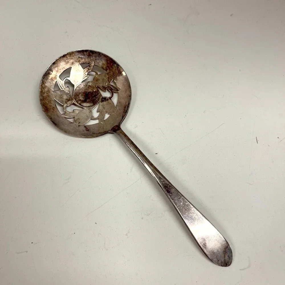 Vintage International Silver Co. 